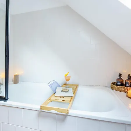 Maisonnette Bleu Horizon Avec Jardin - 2min Gare - Serenito Homes Apartment *